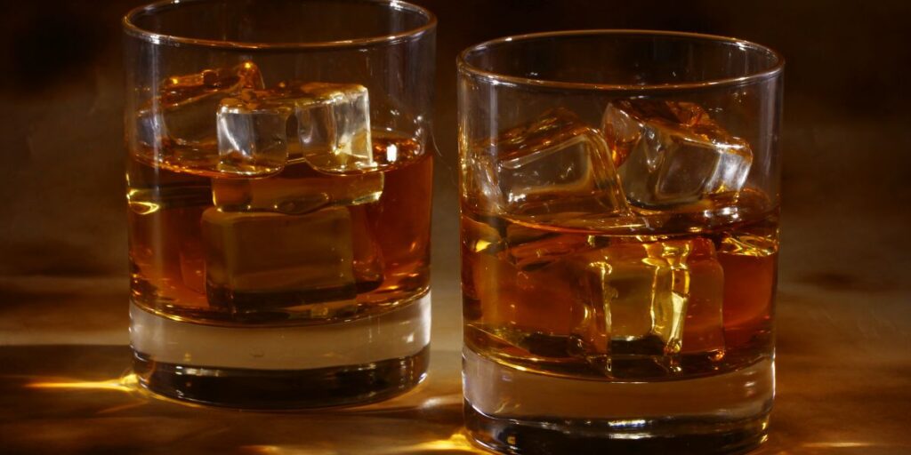 Burbon i Rum: Koja je razlika?